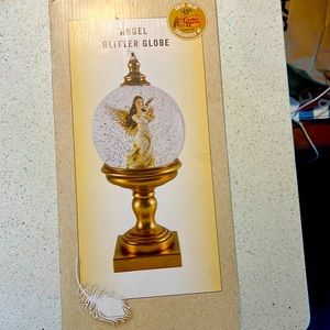 NIB Angel Glitter Globe (holiday decor exclusively @ Cracker Barrel). Unopened